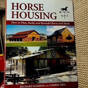 𝅺horse housing